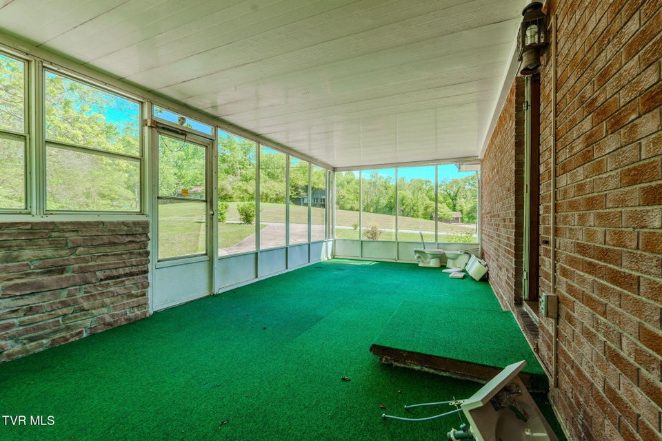 Photo #3: 812 Redbud Drive