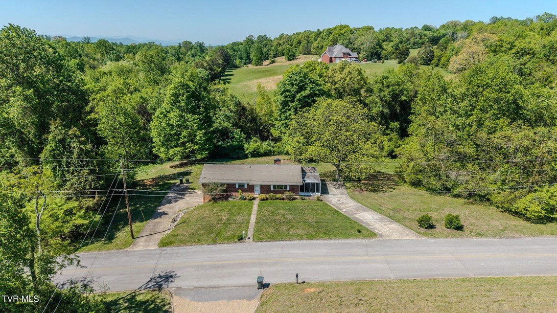 Photo #34: 812 Redbud Drive