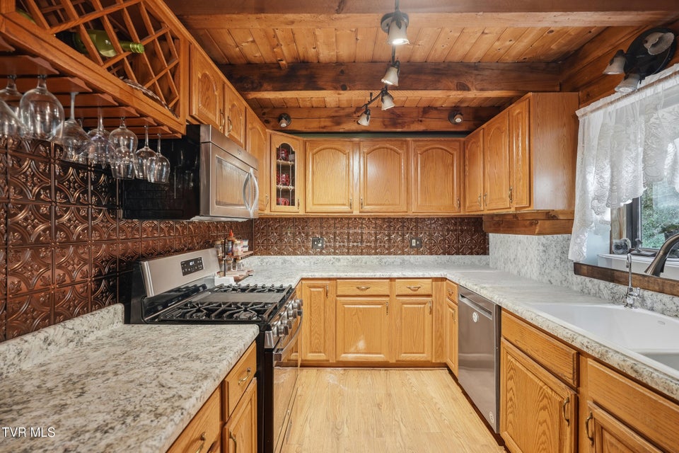 Photo #22: 2235 Wampler Hollow Road