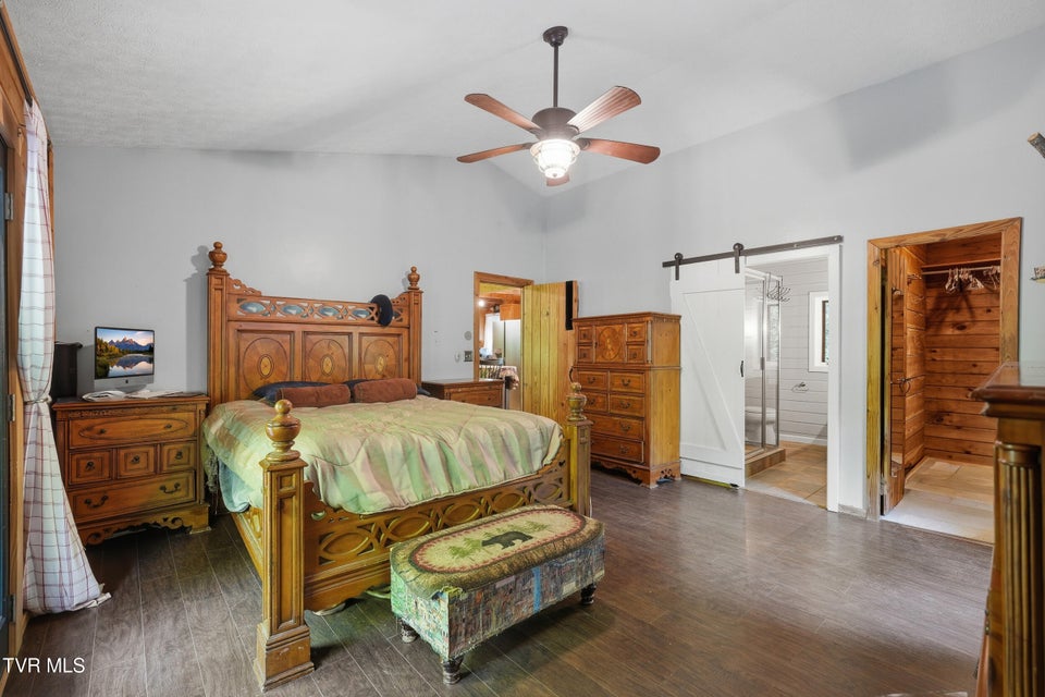 Photo #35: 2235 Wampler Hollow Road