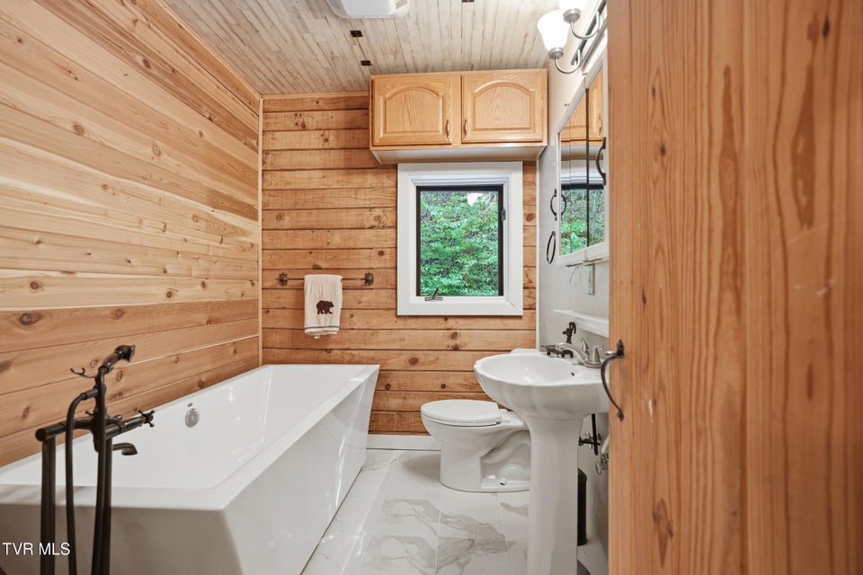 Photo #5: 2235 Wampler Hollow Road