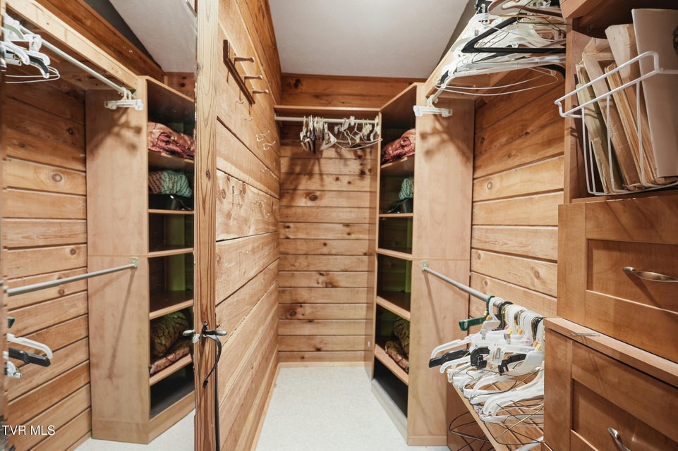 Photo #37: 2235 Wampler Hollow Road