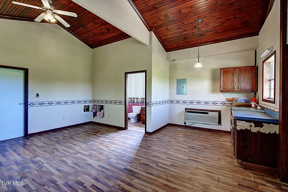 Photo #7: 168 Degrasse Lane