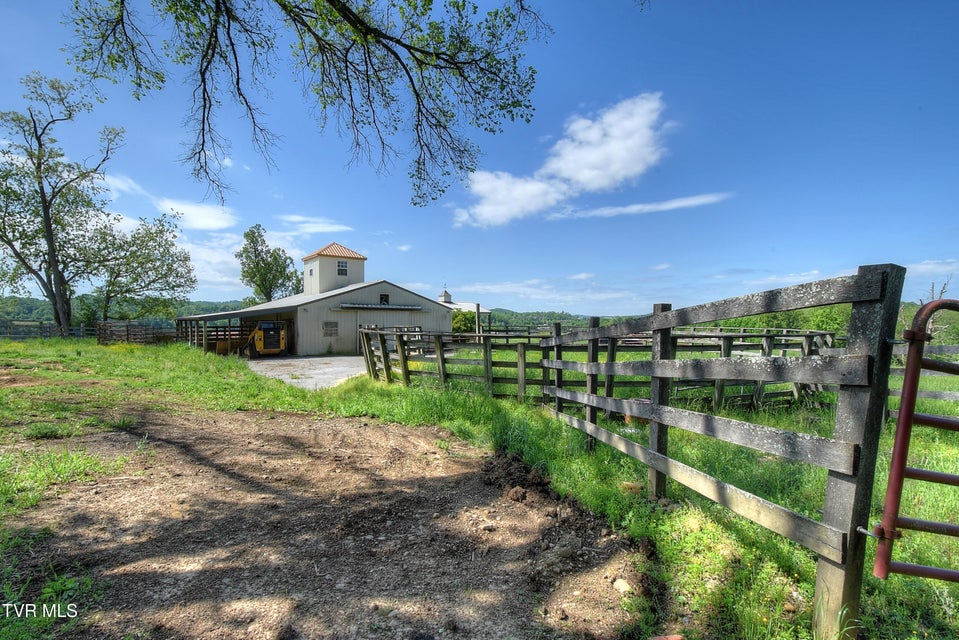 Photo #27: 168 Degrasse Lane