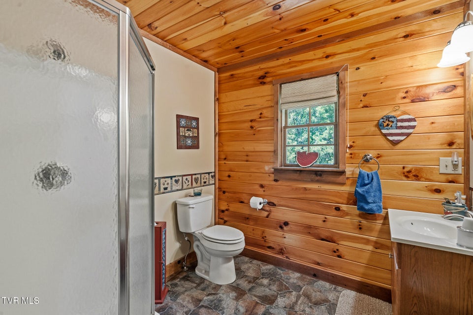 Photo #31: 2080 Allens Bridge Road