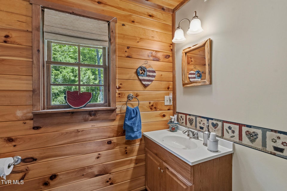 Photo #32: 2080 Allens Bridge Road