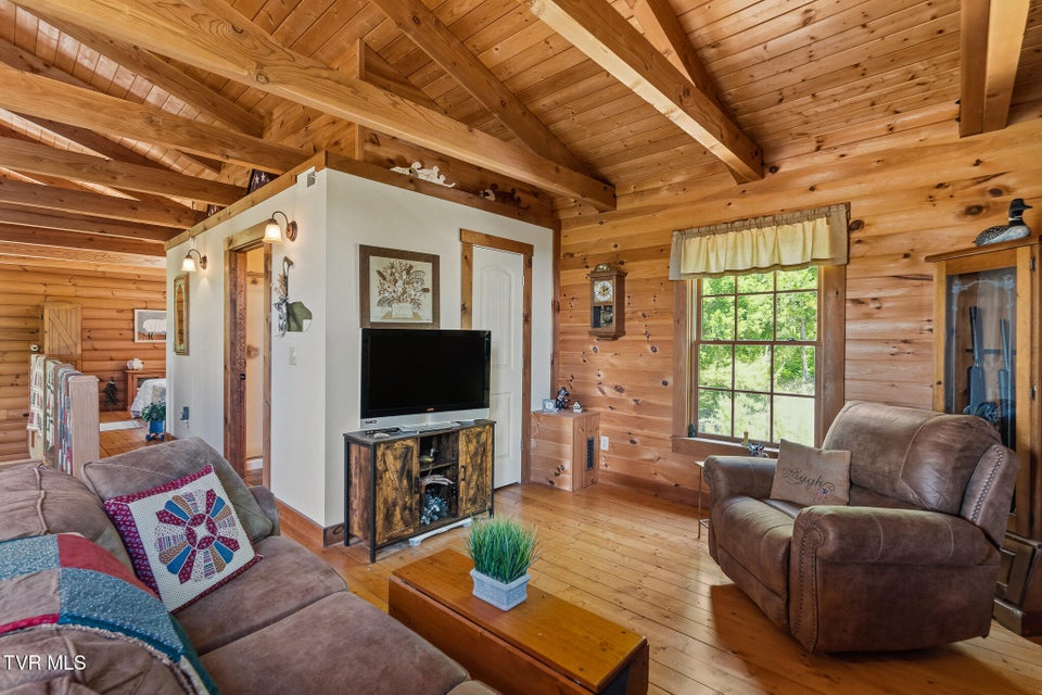 Photo #37: 2080 Allens Bridge Road