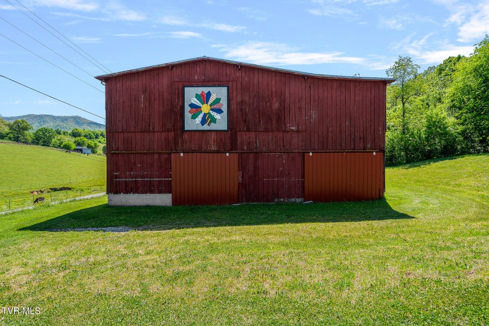 Photo #47: 2080 Allens Bridge Road