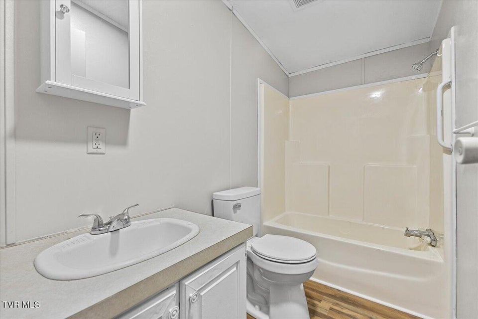 Photo #19: 480 Russell Hill Road