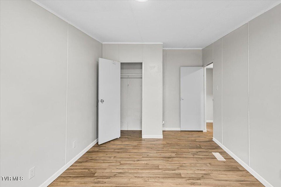 Photo #23: 480 Russell Hill Road