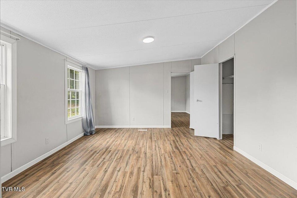 Photo #20: 480 Russell Hill Road