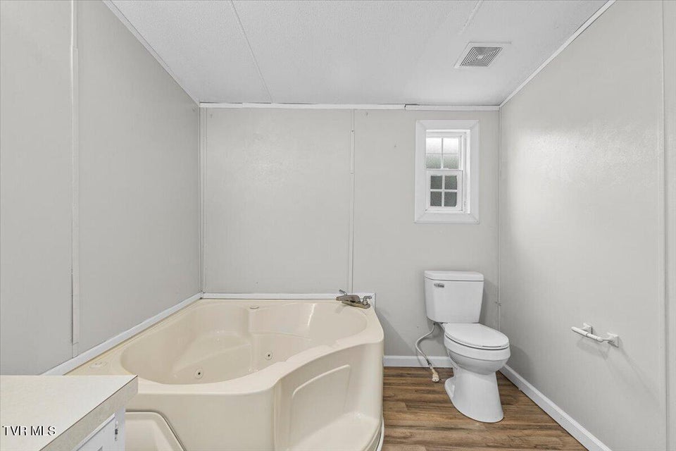 Photo #17: 480 Russell Hill Road