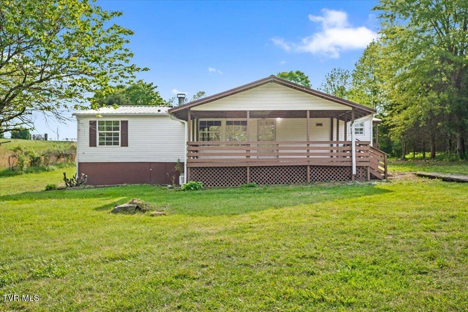 Photo #32: 480 Russell Hill Road