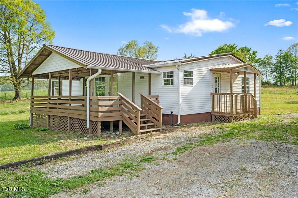 Photo #2: 480 Russell Hill Road