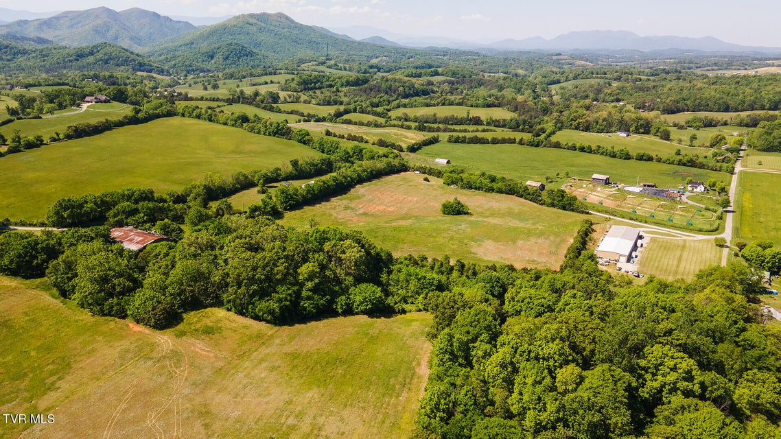 Photo #53: 822 Sunlight Road