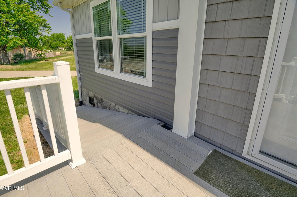 Photo #6: 822 Sunlight Road