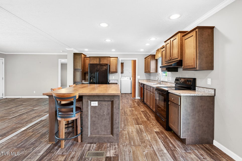 Photo #17: 822 Sunlight Road