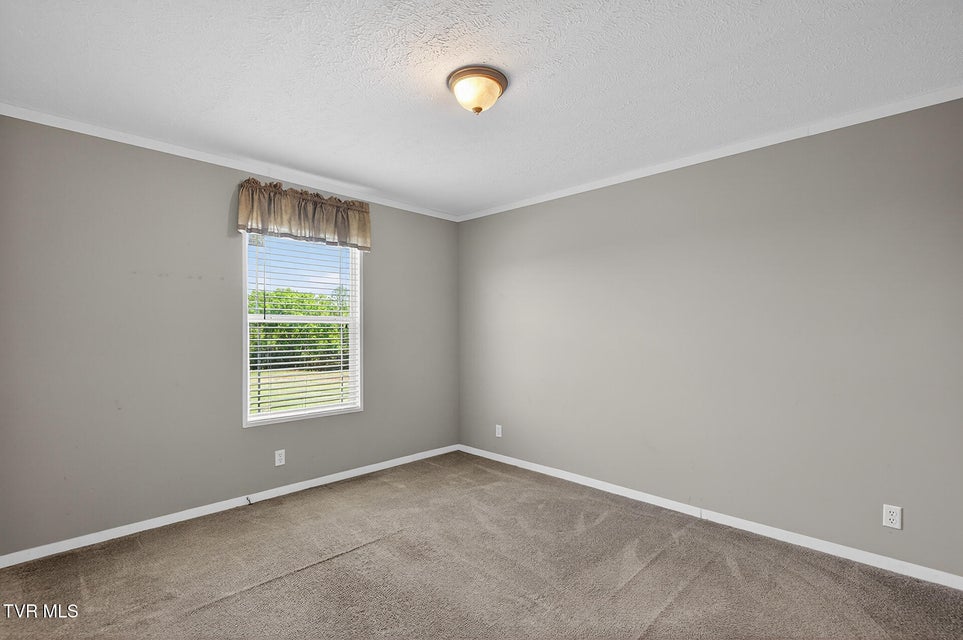 Photo #28: 822 Sunlight Road