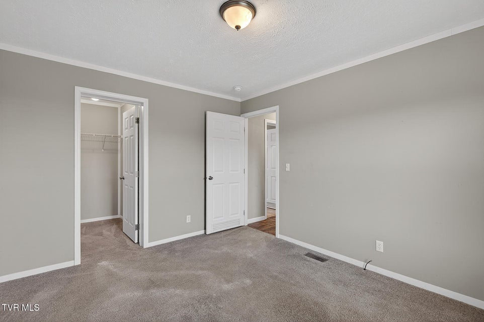 Photo #20: 822 Sunlight Road