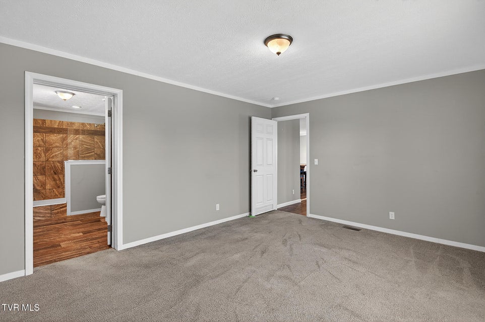 Photo #21: 822 Sunlight Road