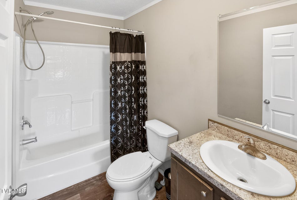 Photo #32: 822 Sunlight Road