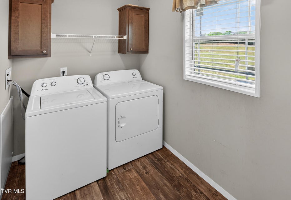 Photo #33: 822 Sunlight Road