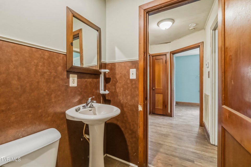 Photo #17: 235 House Road