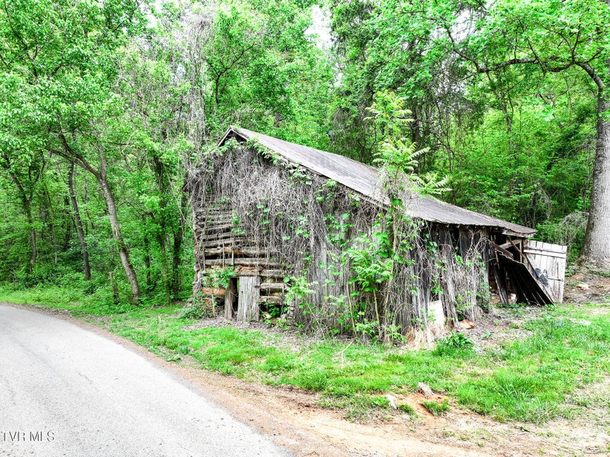 Photo #37: 235 House Road