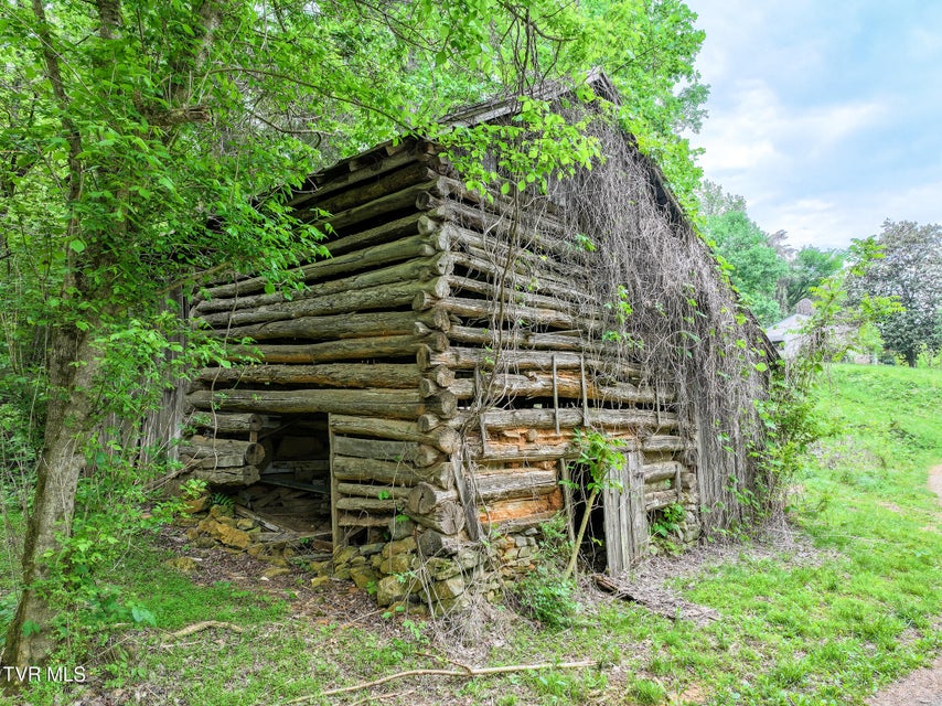 Photo #38: 235 House Road