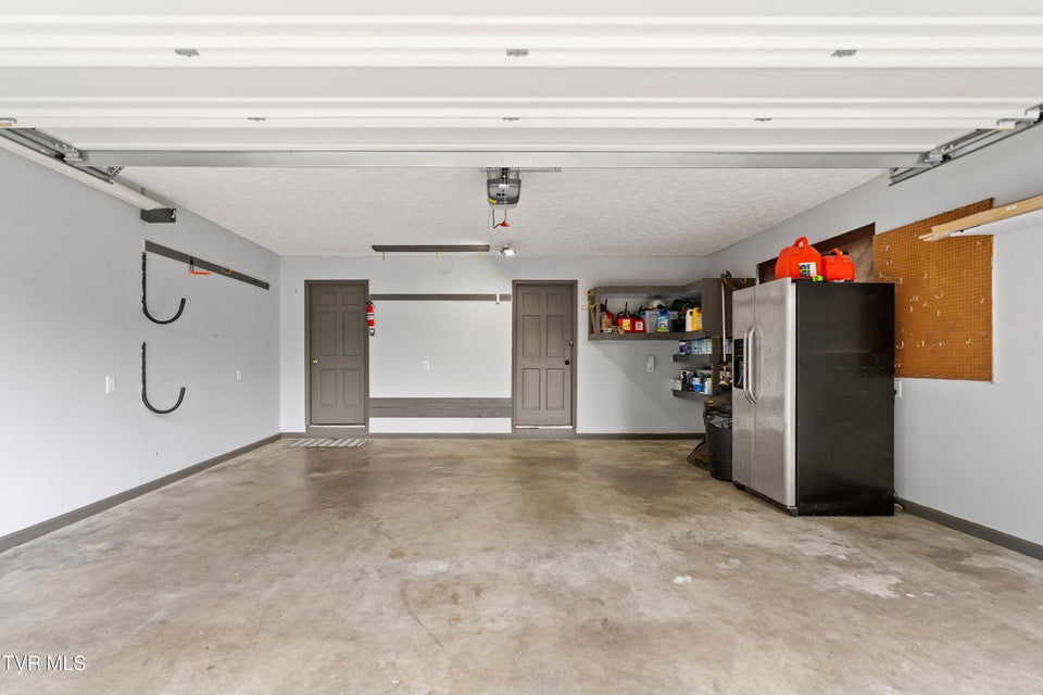 Photo #26: 1231 Tanglewood Drive