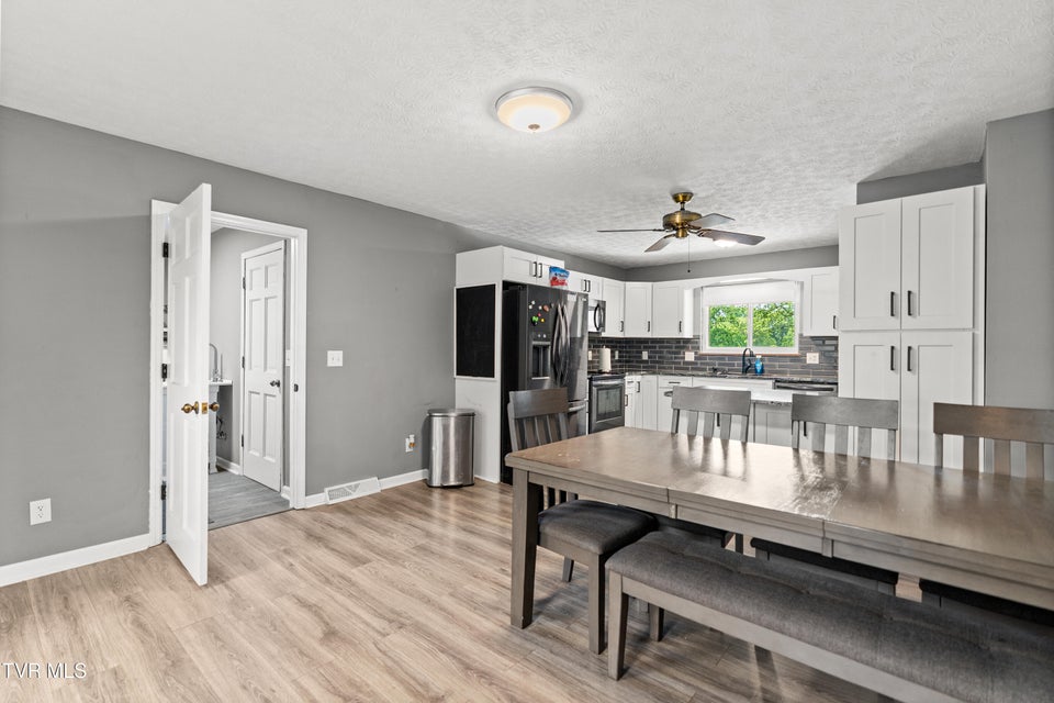 Photo #5: 1231 Tanglewood Drive