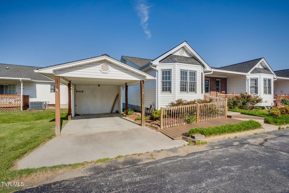 Photo #2: 610 Race Street