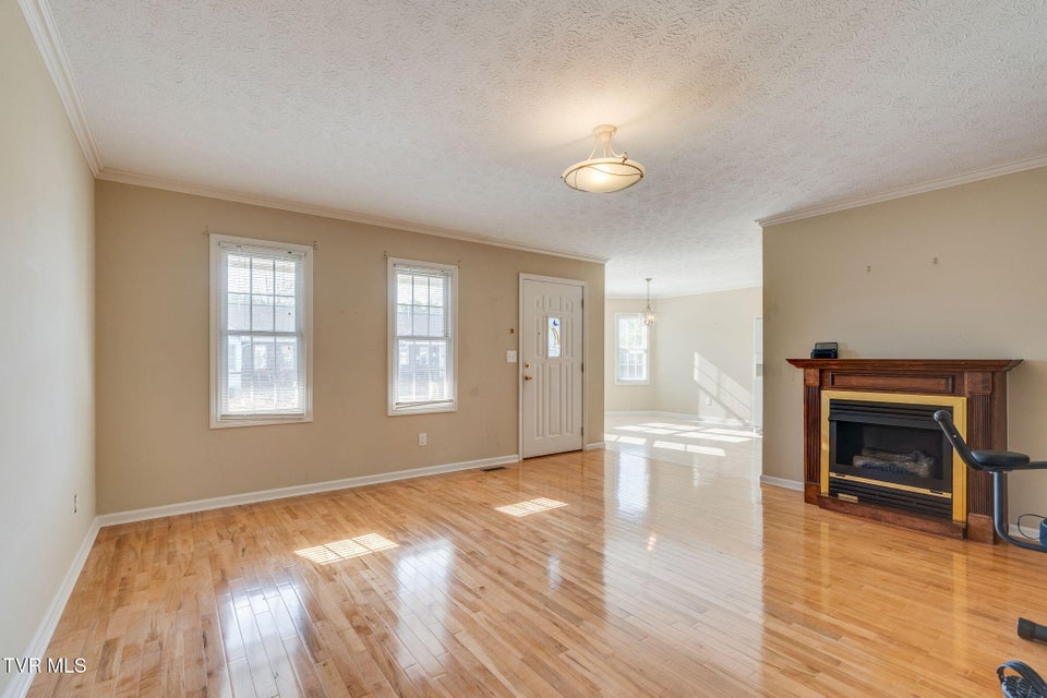 Photo #7: 610 Race Street