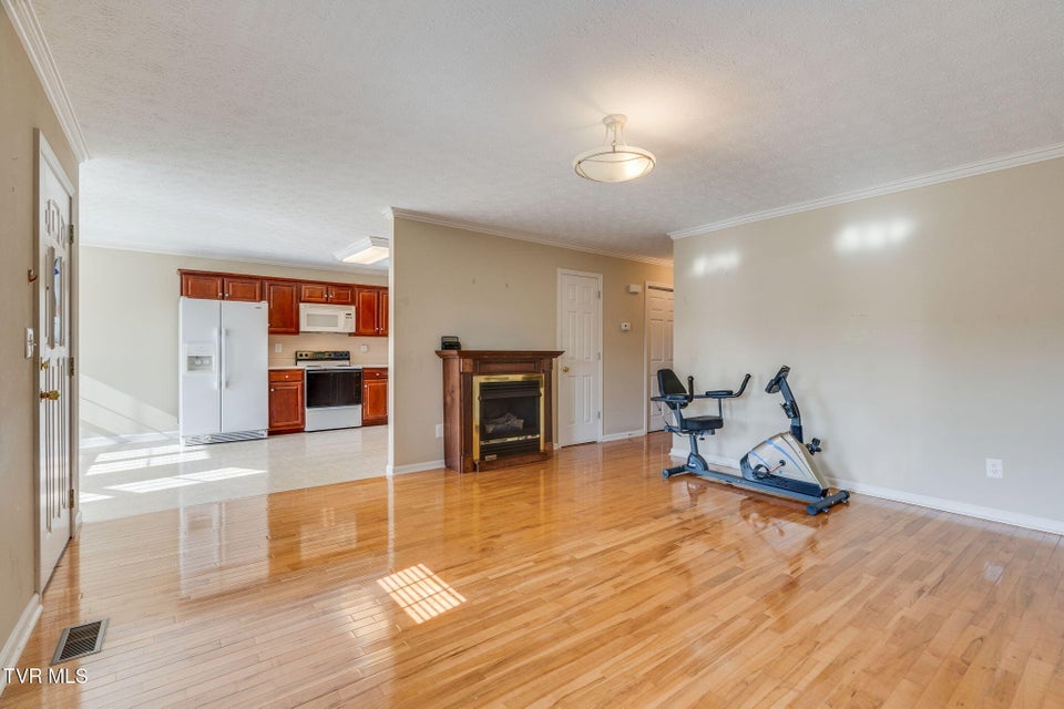 Photo #8: 610 Race Street