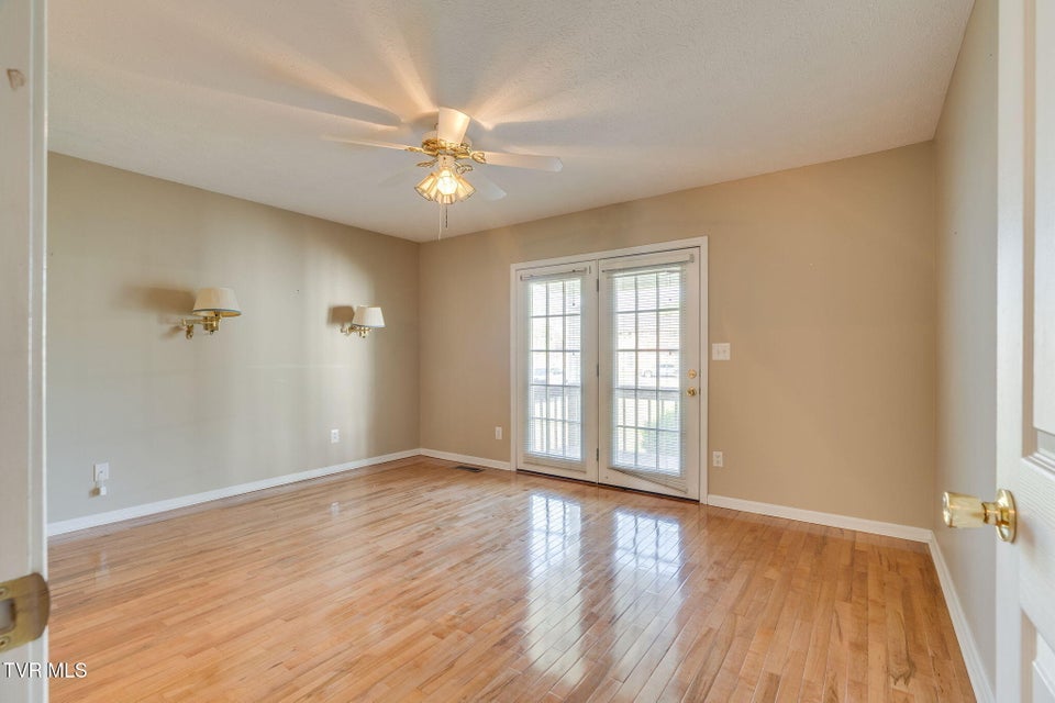 Photo #14: 610 Race Street