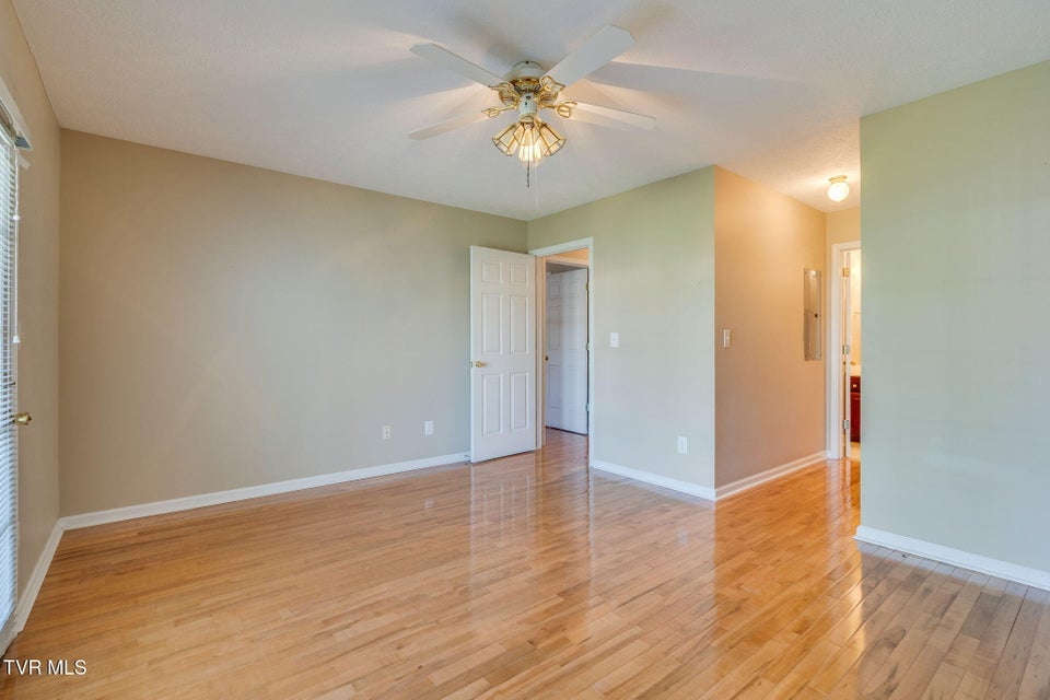 Photo #16: 610 Race Street