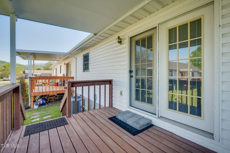 Photo #25: 610 Race Street