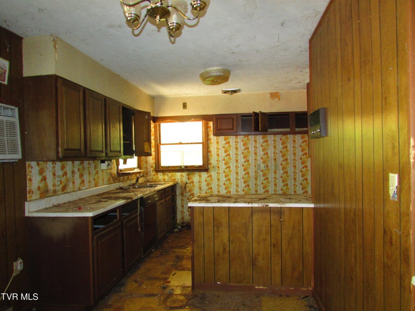 Photo #6: 859 Highway 91 