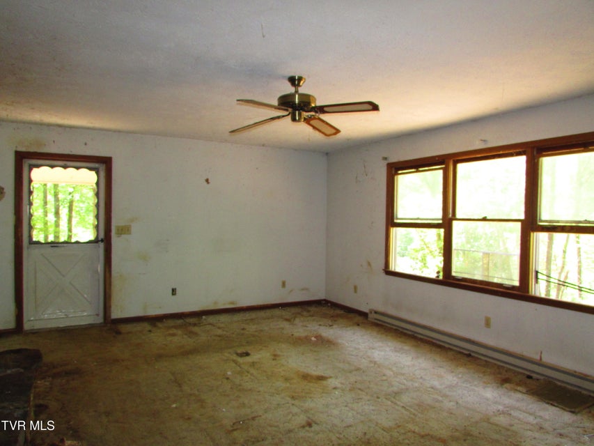 Photo #7: 859 Highway 91 