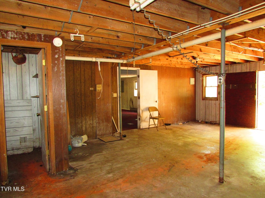 Photo #17: 859 Highway 91 