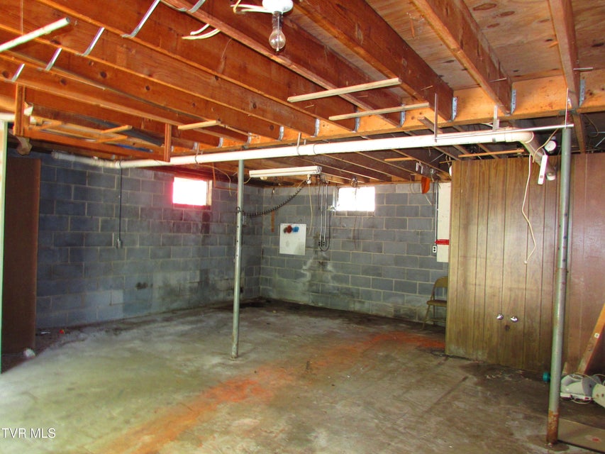 Photo #18: 859 Highway 91 