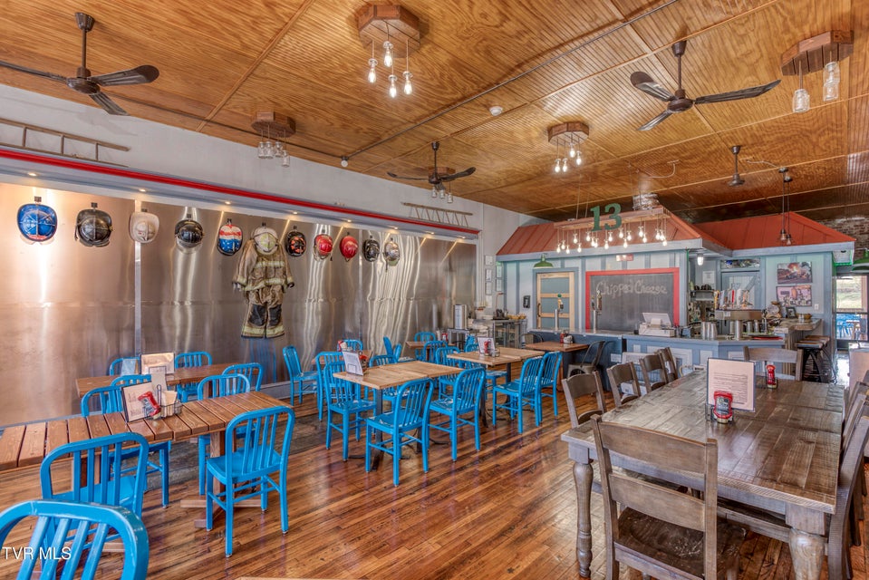 Photo #4: 139 Town Square Street