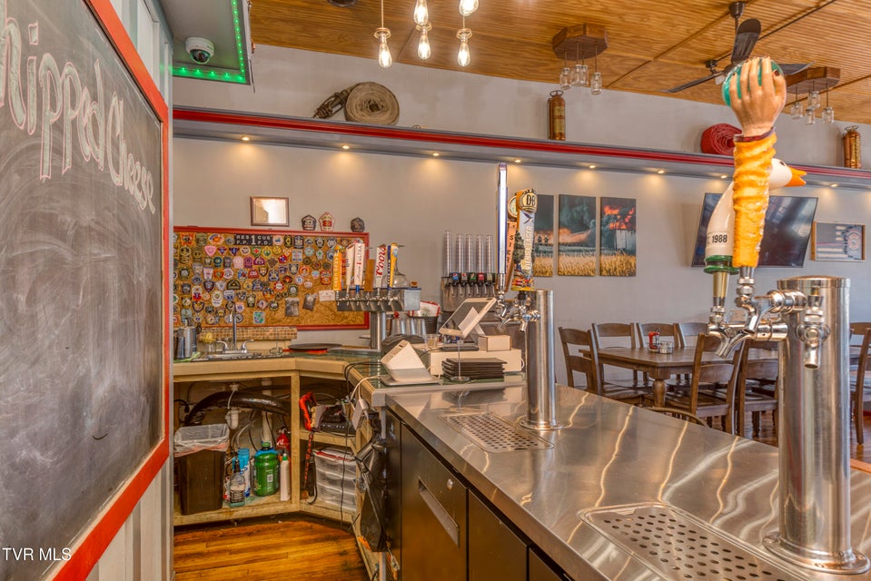 Photo #9: 139 Town Square Street