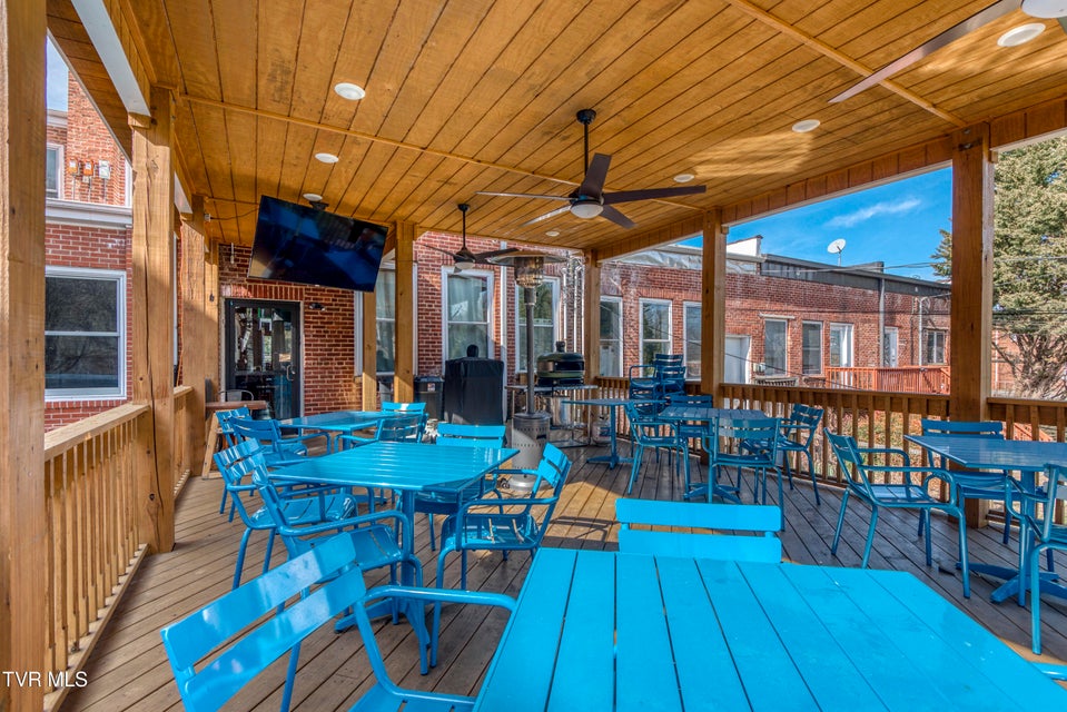 Photo #16: 139 Town Square Street