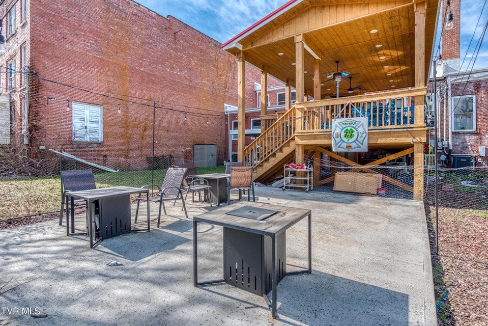 Photo #17: 139 Town Square Street