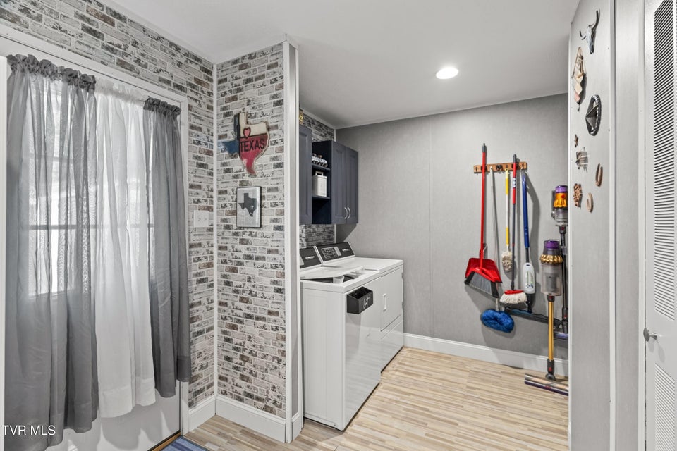 Photo #21: 103 Hidden Estates Way