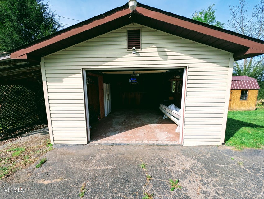 Photo #9: 1910 Dc Caney Ridge Road