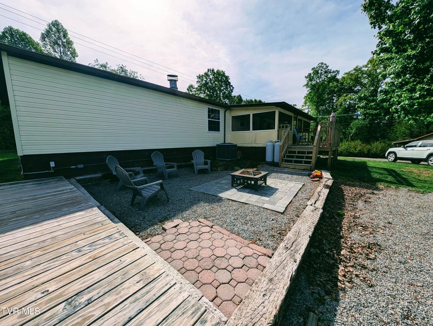 Photo #19: 1910 Dc Caney Ridge Road