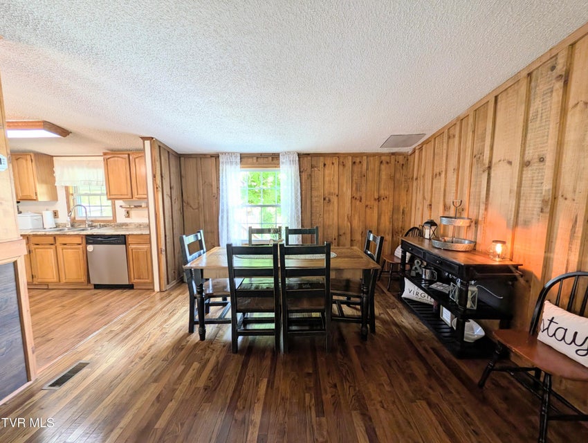 Photo #29: 1910 Dc Caney Ridge Road