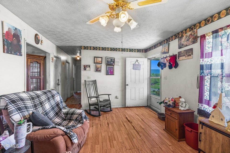 Photo #7: 3013 Buckingham Road